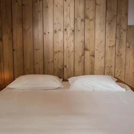 Les Orchidees De La Loire Saumur فندق مبيت وإفطار 4*